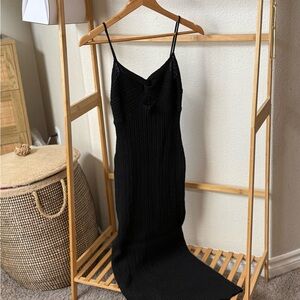 Elegant Black Sleeveless Dress